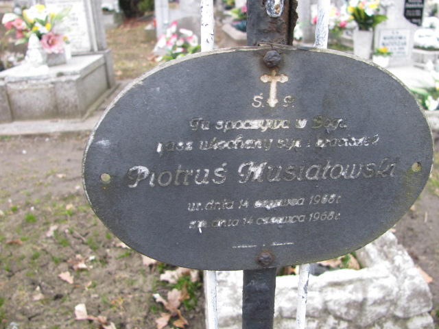 Piotr Musiałowski 1968 Inowrocław - Grobonet - Wyszukiwarka osób pochowanych