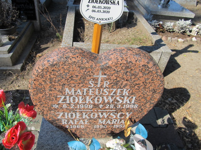 Mateusz Ziółkowski 1998 Inowrocław - Grobonet - Wyszukiwarka osób pochowanych