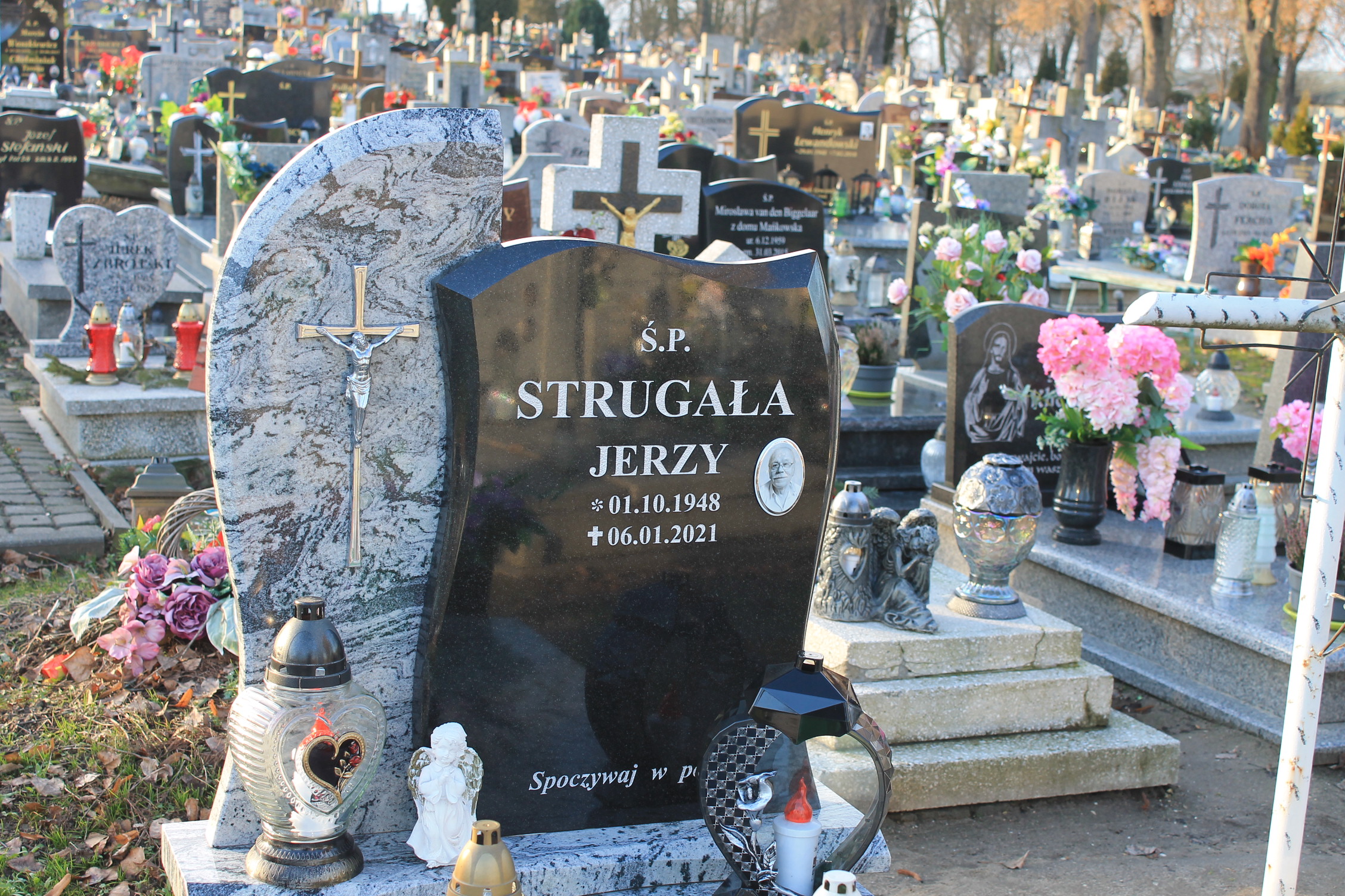 Grób Jerzy Strugała