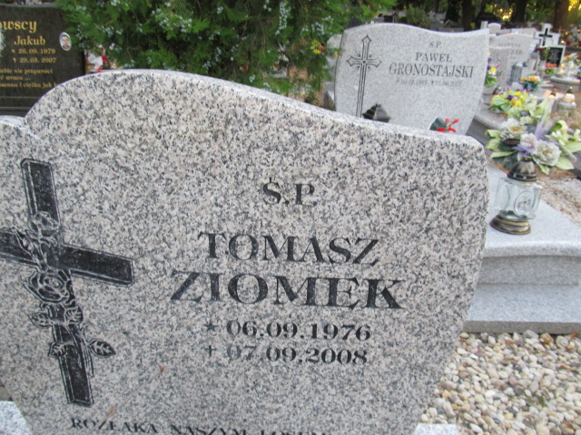 Tomasz Ziomek 1976 Inowrocław - Grobonet - Wyszukiwarka osób pochowanych